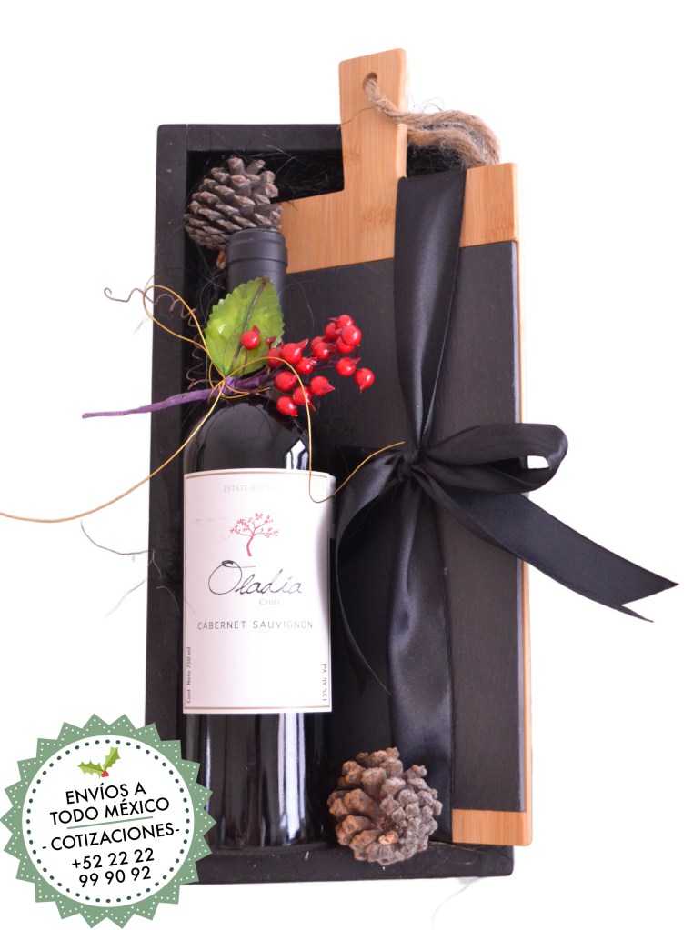 Cajas de regalo navideñas para empreas la canastería con vino y tabla