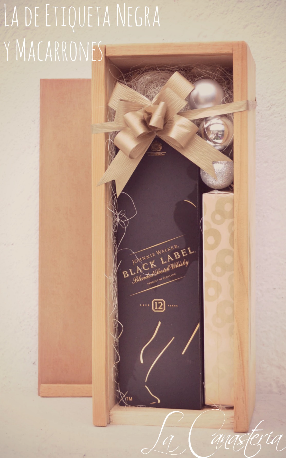 ladeetiquetanegraymacarrones_title_logo