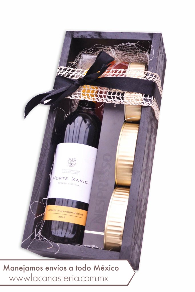 arcones navideños con vino mexicano, arecones navideños con monte xanic, arcones navideños exclusivos, arcones navideños finos 2019, arcones navideños originales 2019, cajas de regalo navideñas para empresas, arreglos de vino para regalos navdieños, arrelgos de vino para empresas