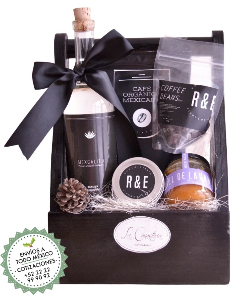 Arcones navideños con mezcal orgánico y productos mexicanos